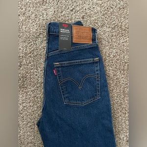New with tags, Levi’s ribcage bootcut 27x33 Never worn